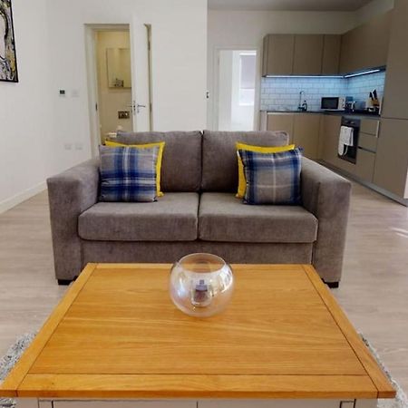 Luxury Apartment - Town Centre North Stevenage Dış mekan fotoğraf